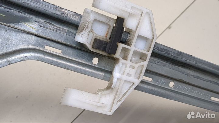 Стеклоподъемник электрический правый передний Citroen C5