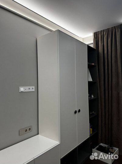 Шкаф с тумбой