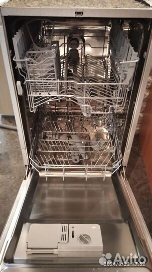 Продаётся посудомоечная машинка Smeg