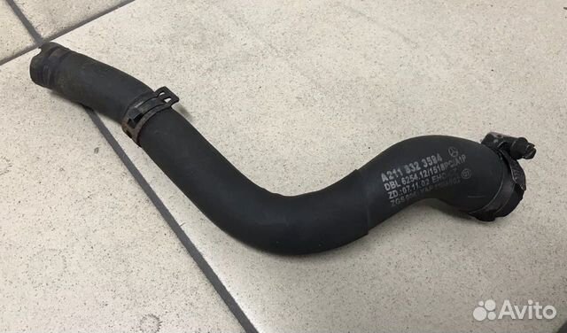 Патрубок системы охлаждения Mercedes W211/ 2004