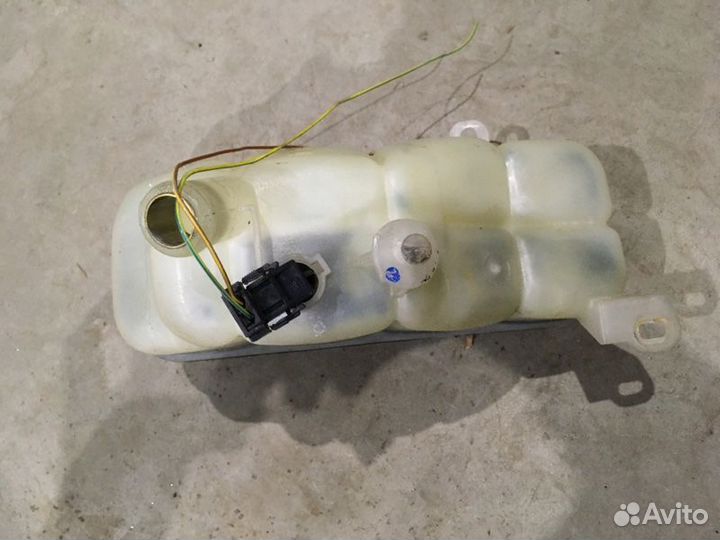 Бачок расширительный Mercedes-Benz C-Class W202