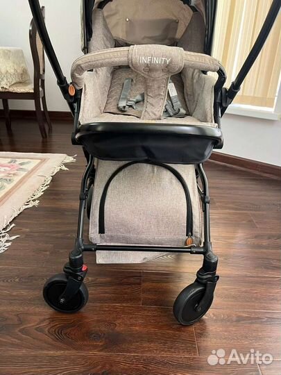 Коляска новая