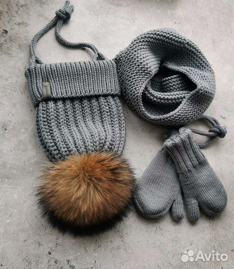 Зимний комплект шапка снуд и варежки