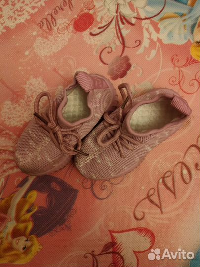 Кроссовки для девочки 22