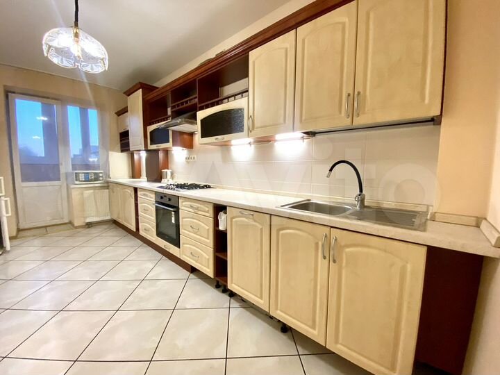 2-к. квартира, 60 м², 4/5 эт.