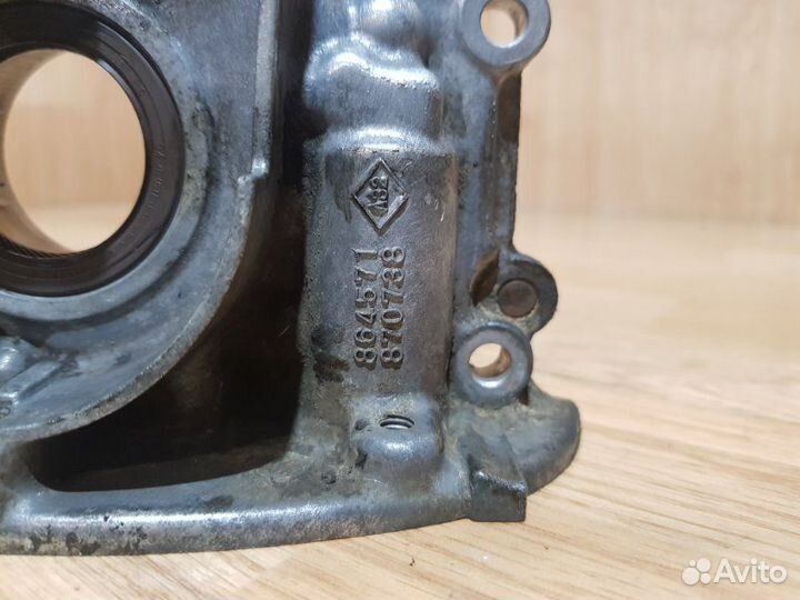 Масляный насос Renault Clio CB0A D7F720 1999