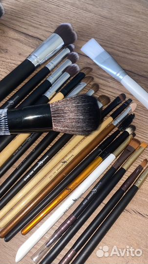 Набор кистей 25 шт для макияжа