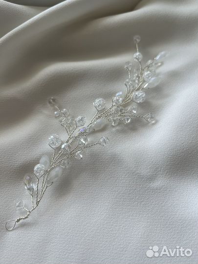 Веточка в прическу