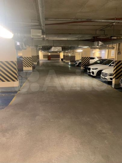 Машиноместо, 18 м²