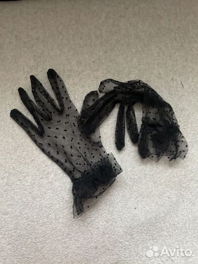 Женские перчатки декоративные