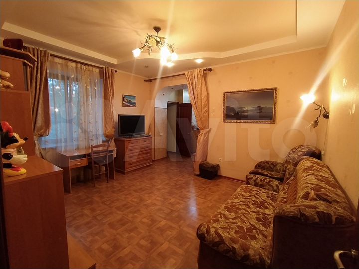 2-к. квартира, 50 м², 1/2 эт.