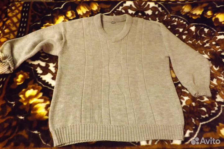 Свитер