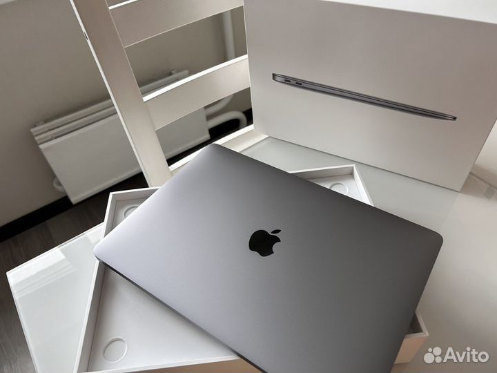 Apple MacBook air 13 2020 m1 (новый)
