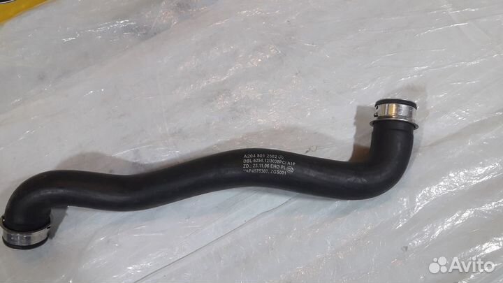 Патрубок радиатора верхний Mercedes W212 W204 W207