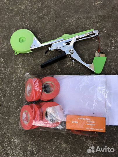 Для подвязки помидор степлер