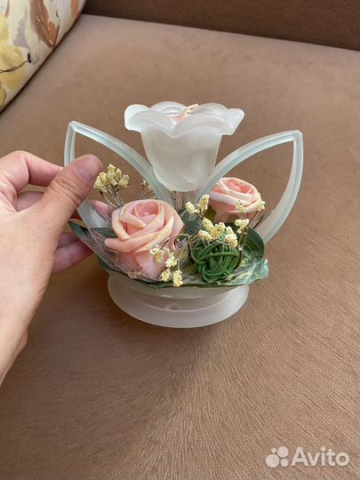 Подсвечник со свечой