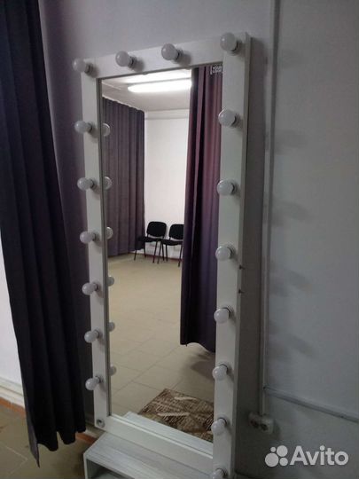 Зеркало с подсветкой в полный рост