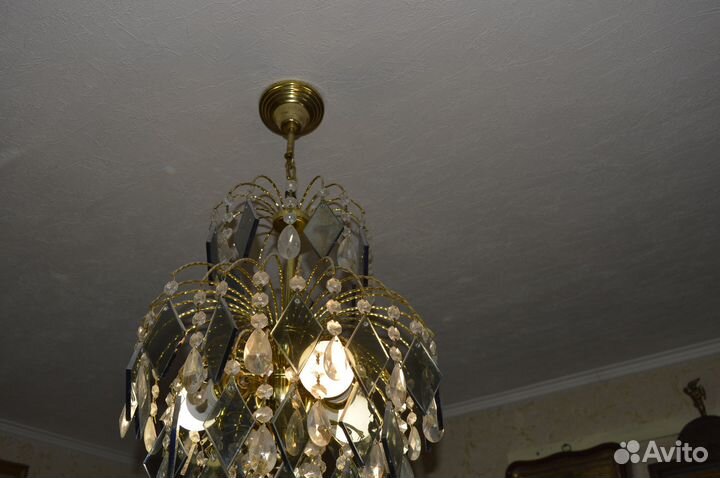 Люстра -светильник потолочный на 3 лампы хрусталь