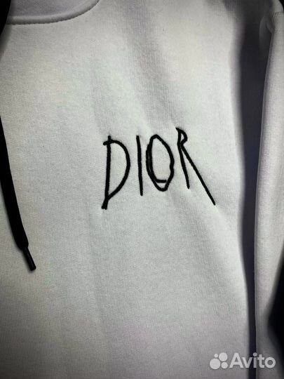 Топовые худи Dior