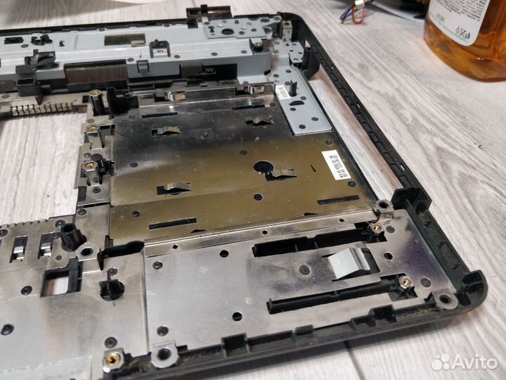 Поддон, нижний корпус для Dell Inspiron 1545, 1546