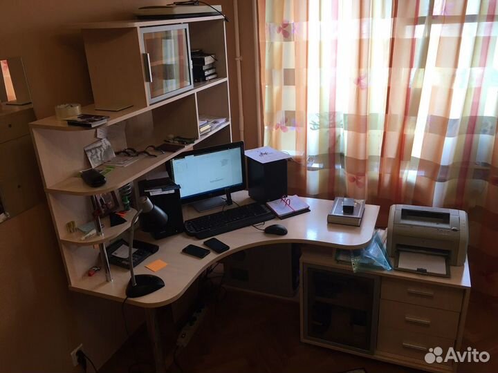 Компьютерный стол