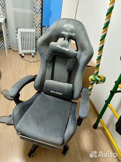 Игровое компьютерное кресло