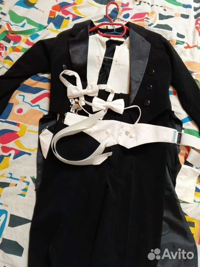 Фрак, рубашки, туфли для бальных танцев