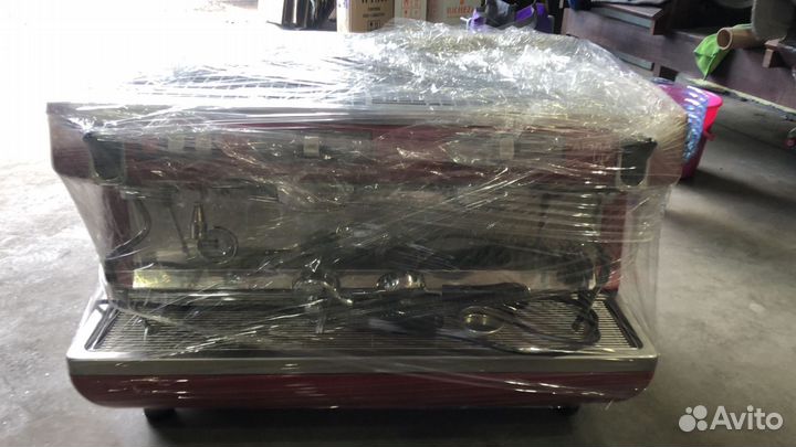 Аренда Кофемашины Simonelli с кофемолкой