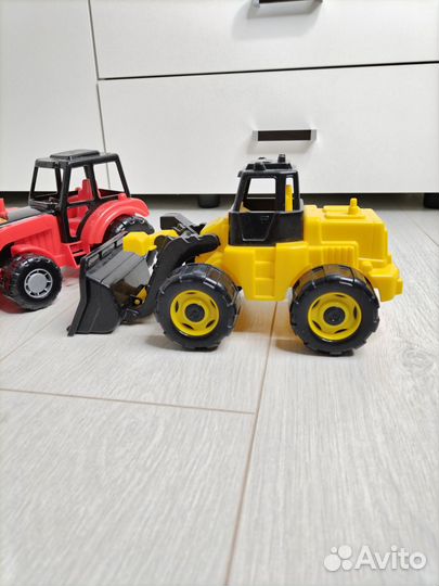 Трактор игрушки полесье
