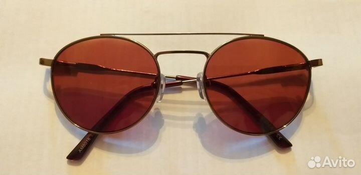 Очки солнцезащитные