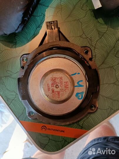 Штатный сабвуфер Hyundai i40