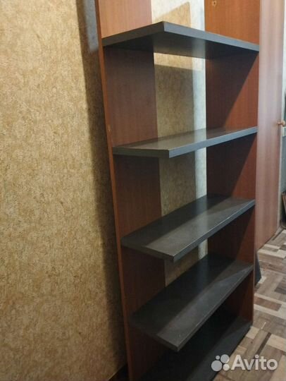 Книжные полки