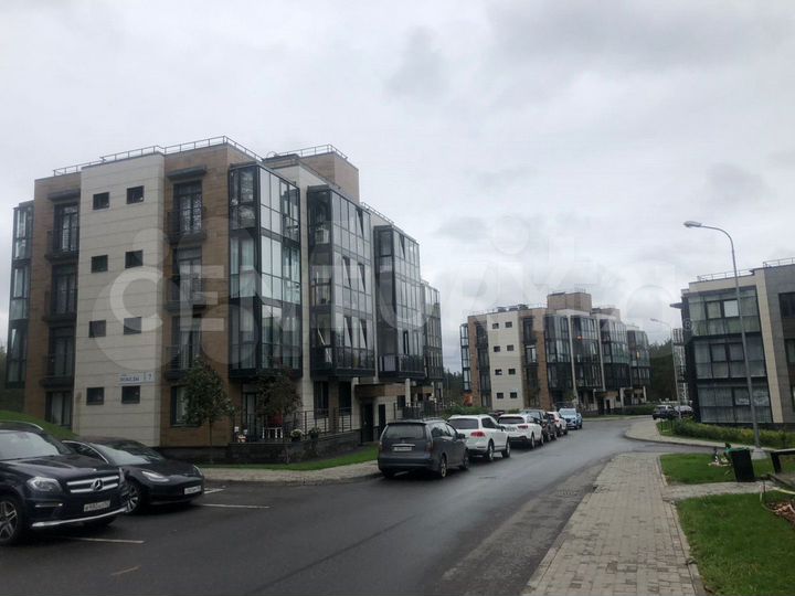 3-к. квартира, 80,6 м², 1/1 эт.