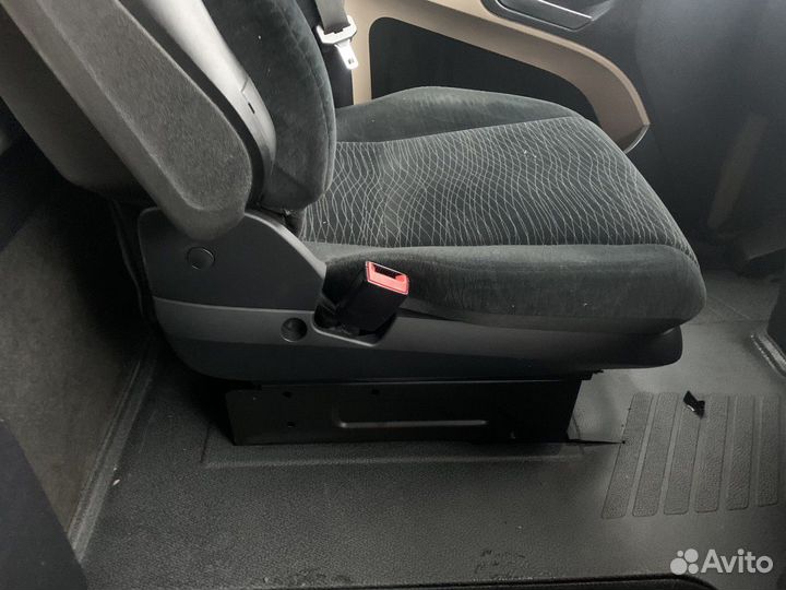 9609102702 Сиденье водительское пневматическое