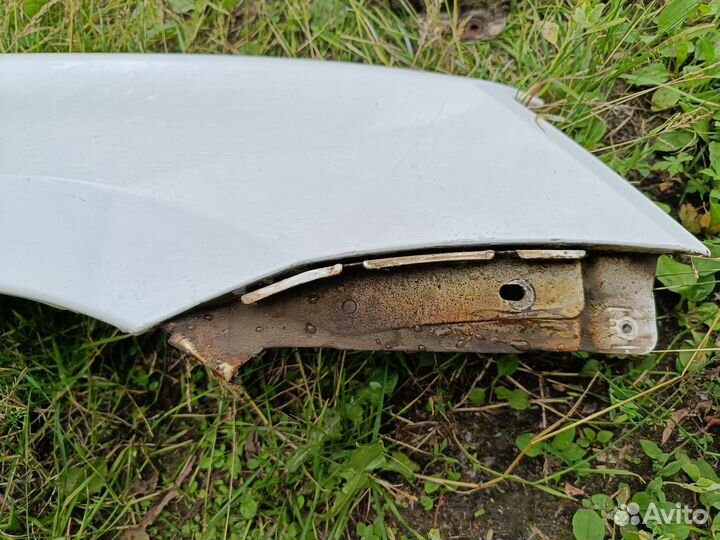 Крыло правое/левое Гранта Калина2 240 Белое облако