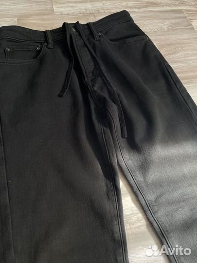 Джинсы uniqlo 46
