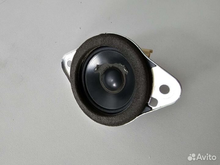 Lexus GS300 динамик в торпеду центральный