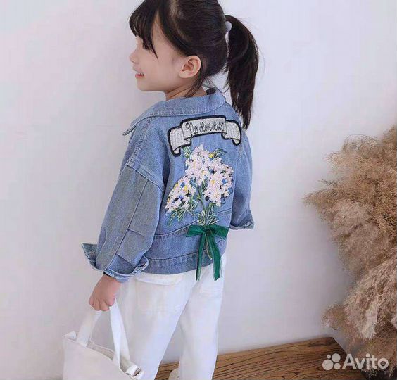 Джинсовый пиджак для девочки новый