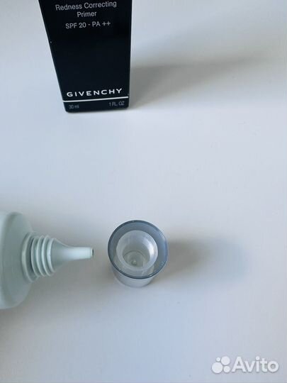 Oснова под макияж Givenchy Prise prime 05 vert