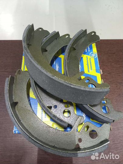 Колодки задние барабанные Москвич 412 2140 иж 2126