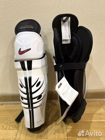 Хоккейная форма щитки