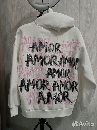 Свитшот Amore