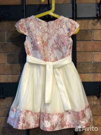 Платье на девочку