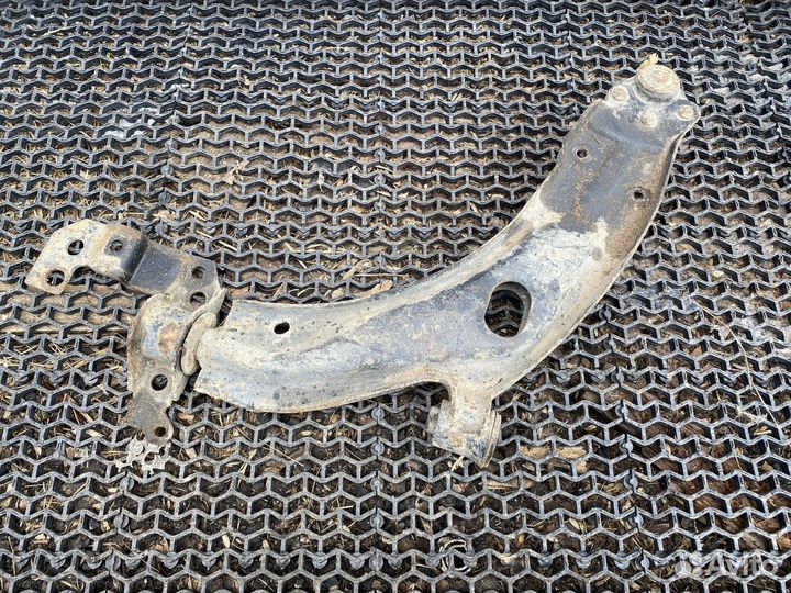 Рычаг передний правый Альбеа Fiat Albea