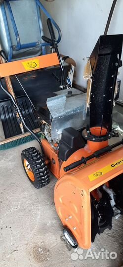 Снегоуборочная машина бензин.бу