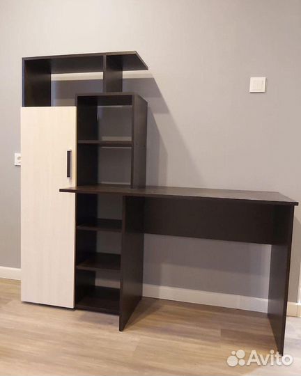 Стол компьютерный