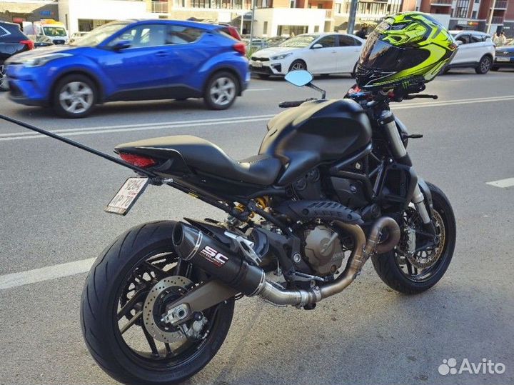 Ducati monster 821 dark