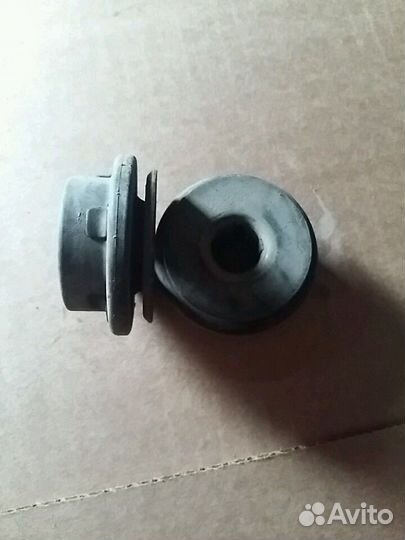 Уплотнительные резинки на радиатор ож Toyota Camry