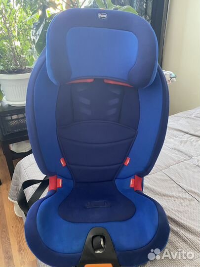 Автокресло chicco universal 15-36