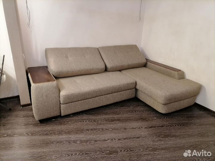 Перетяжка мягкой мебели, ремонт любой сложности